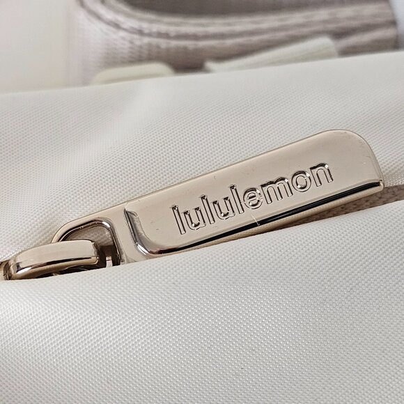 NWT LULULEMON LTIV/GOLD Light Ivory Gold All Night Festival Bag Small 2L - Picture 5 of 14